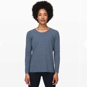 (10) Lululemon Emerald Long Sleeve Tee Stripe Heathered Code Blue White Medium